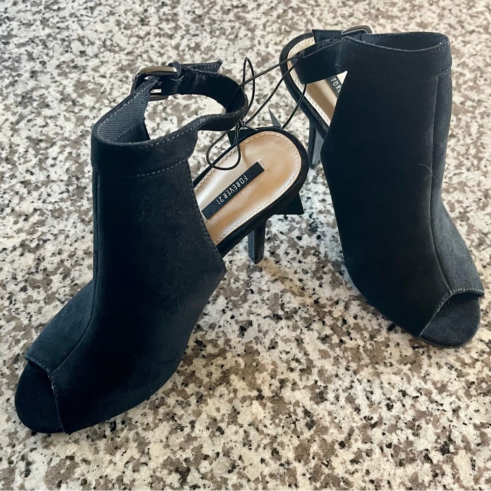 🆕 Forever 21 Heels